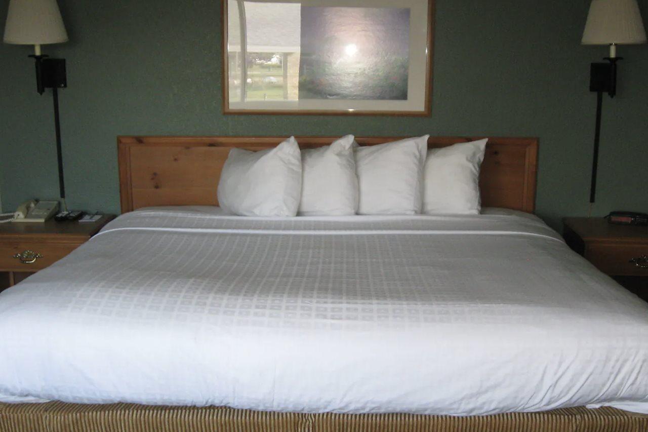 Americinn By Wyndham Oscoda Near Ausable River Exterior photo
