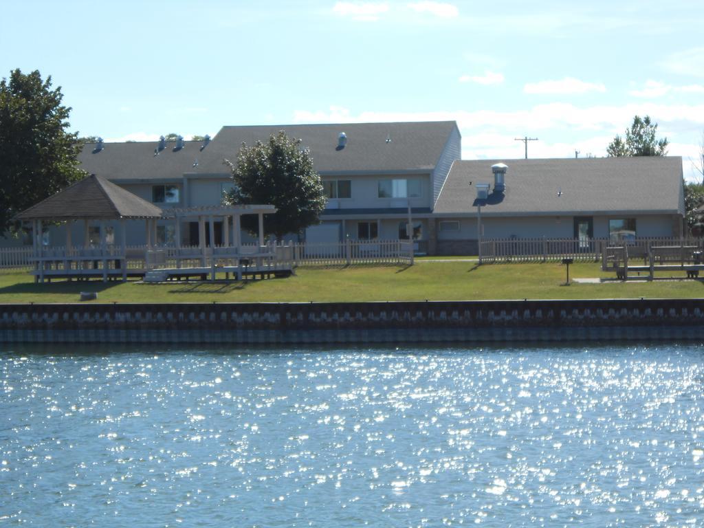 Americinn By Wyndham Oscoda Near Ausable River Exterior photo